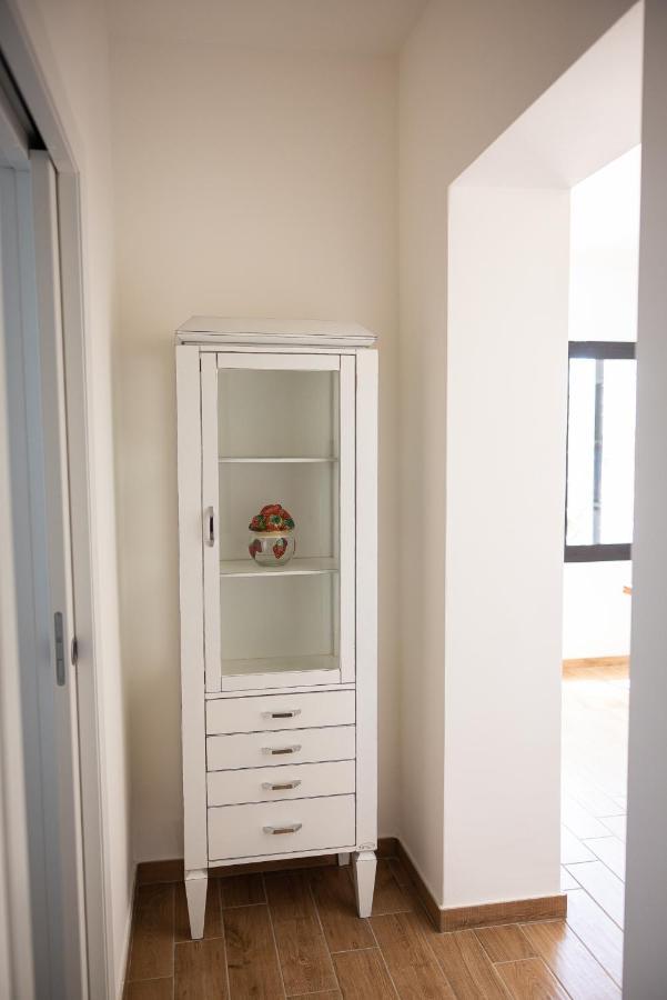 Alessandro House ปอร์โตเชซาเรโอ ภายนอก รูปภาพ