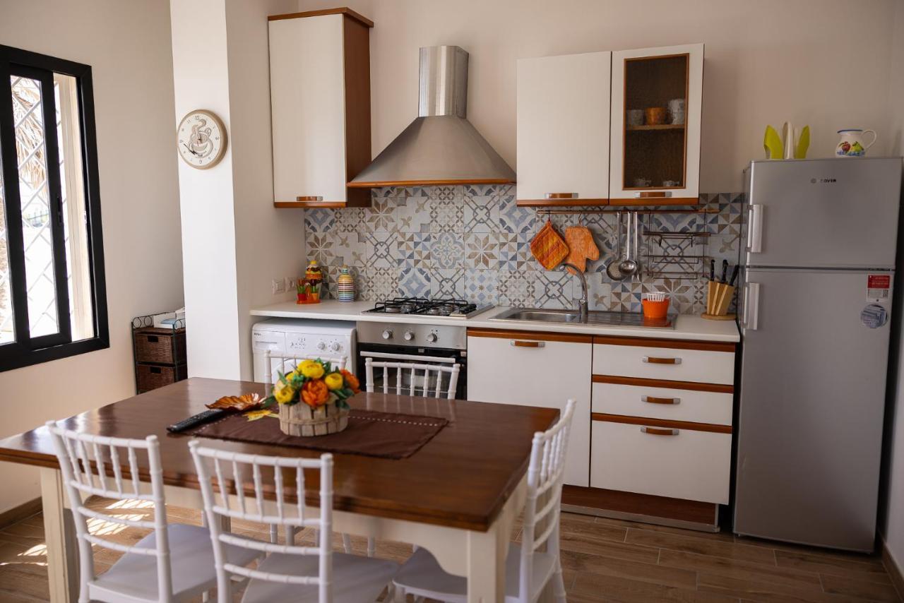 Alessandro House ปอร์โตเชซาเรโอ ภายนอก รูปภาพ