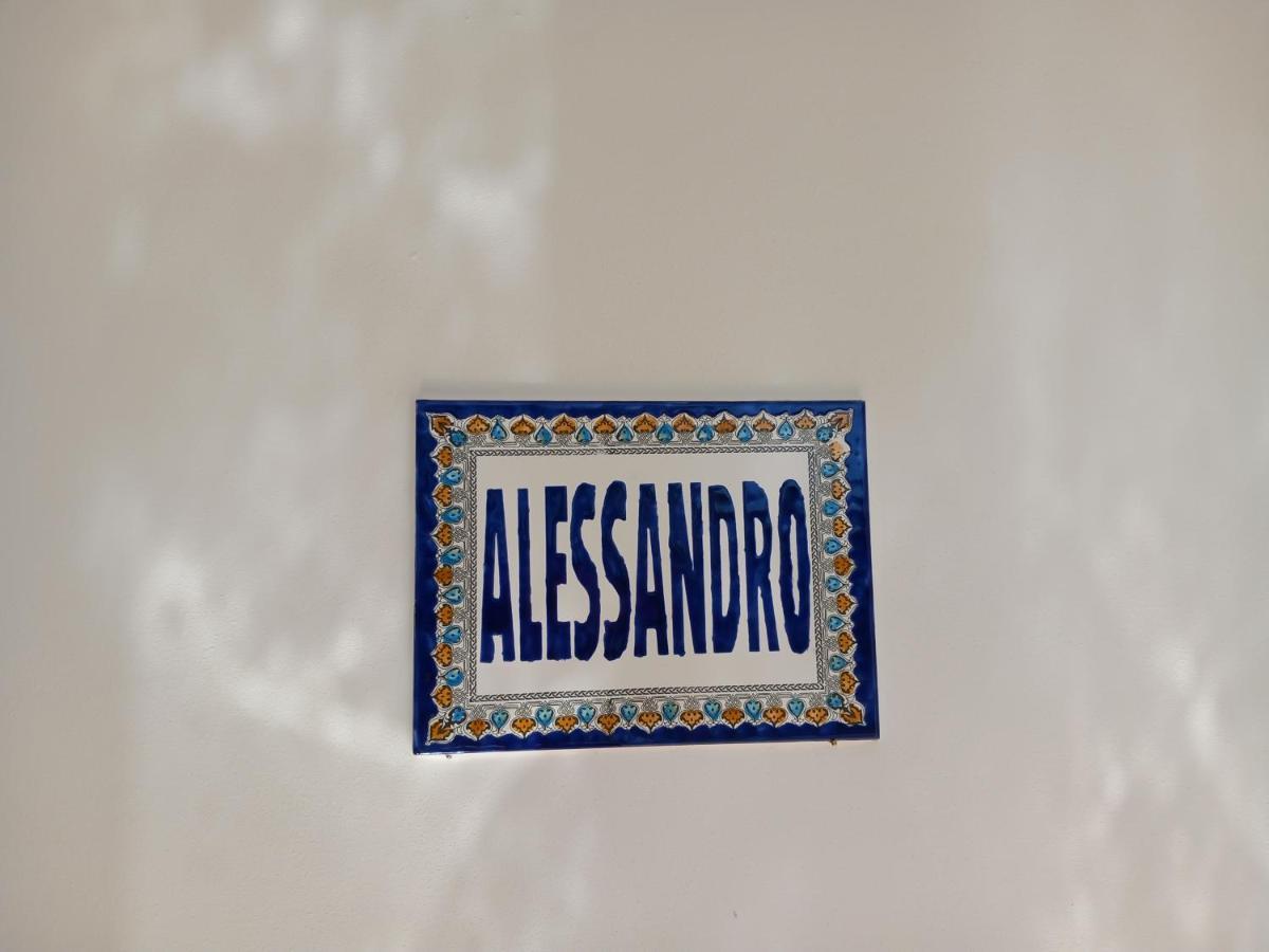 Alessandro House ปอร์โตเชซาเรโอ ภายนอก รูปภาพ